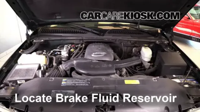 2004 GMC Yukon SLT 5.3L V8 Liquide de frein Contrôler le niveau de liquide de frein